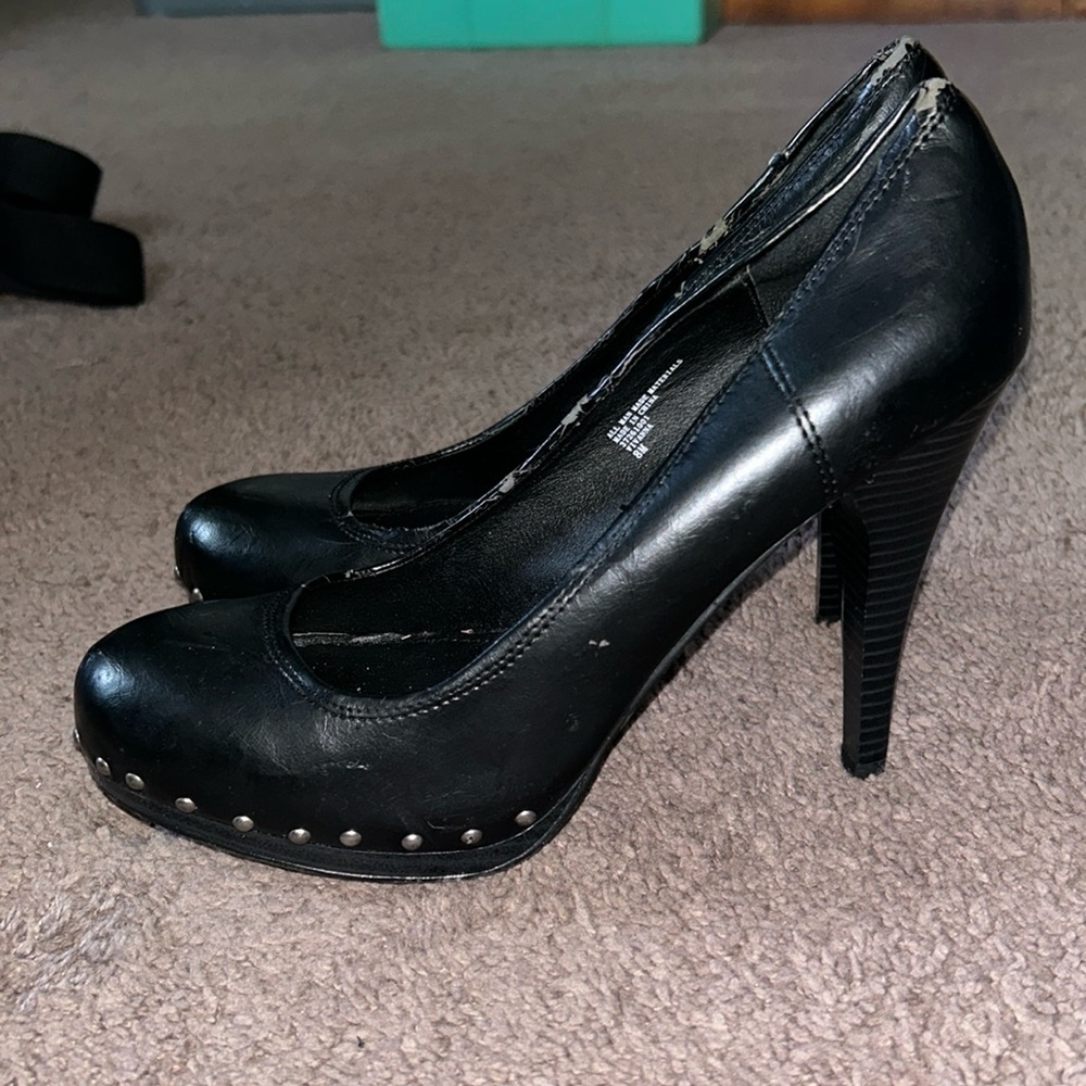 Zodiac size 8 black platform heels